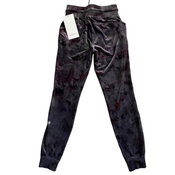 LULULEMON *NWT* - Ready to Crush High Rise Velour Jogger - Picture 2 of 6